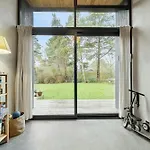 Architect-designed Summer House In Holloselund 펜션
