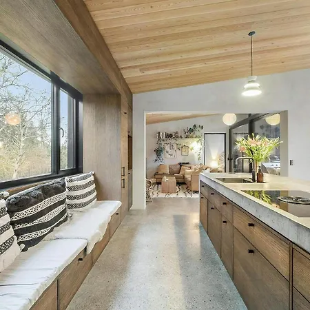 펜션 Architect-designed Summer House In Holloselund Vejby