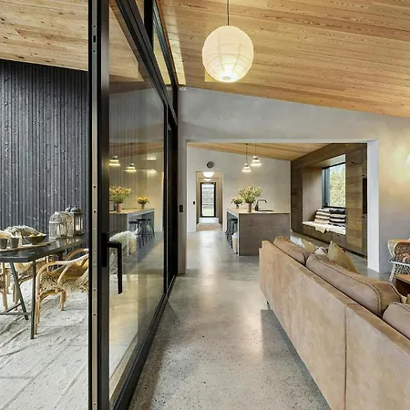 Architect-designed Summer House In Holloselund * Vejby